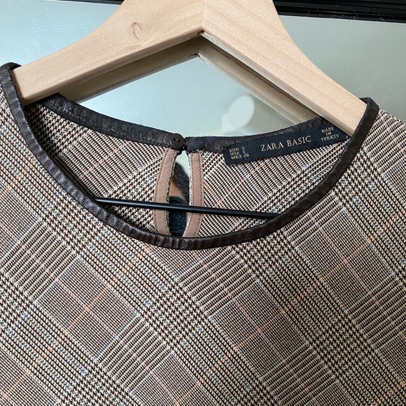 Zara | Plaid Top - Picture 2 of 4